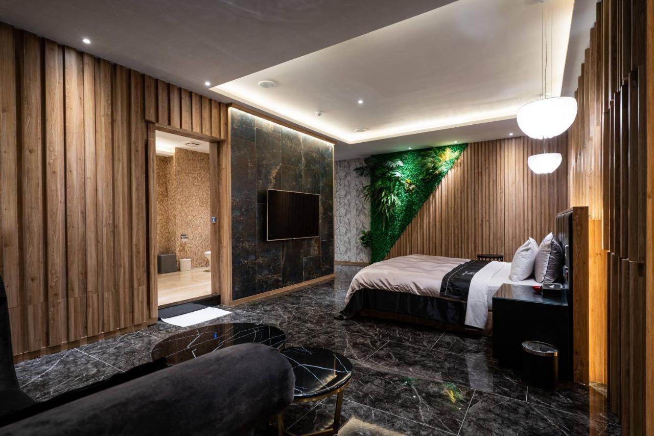 Aquarius Motel Ταϊχούνγκ Εξωτερικό φωτογραφία